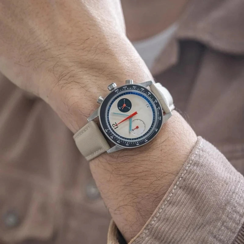 CLO Simple & Light Concept Watch