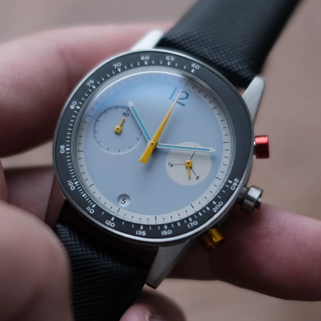 CLO Simple & Light Concept Watch